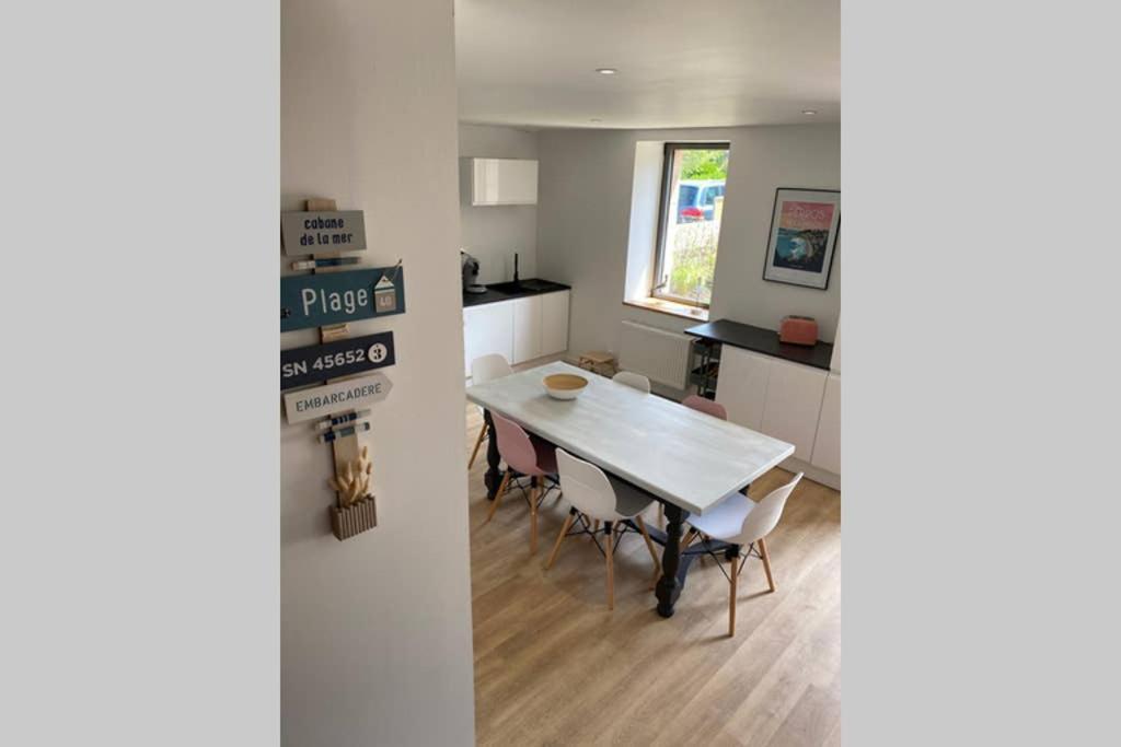 Holiday home Maison Cote De Granit Rose Avec